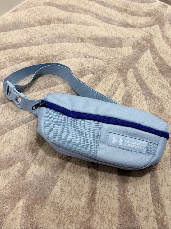 Under Armour Handbags - Under Armour Light Blue Waist Pack with Royal Blue Zipper